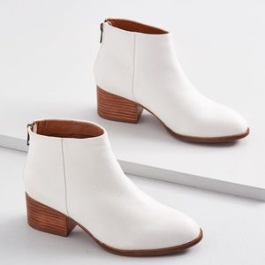 Seychelles White Floodplain Leather Bootie (US 8)